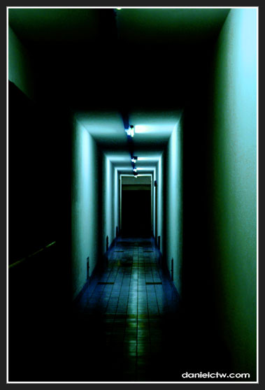 scary-hallway.jpg